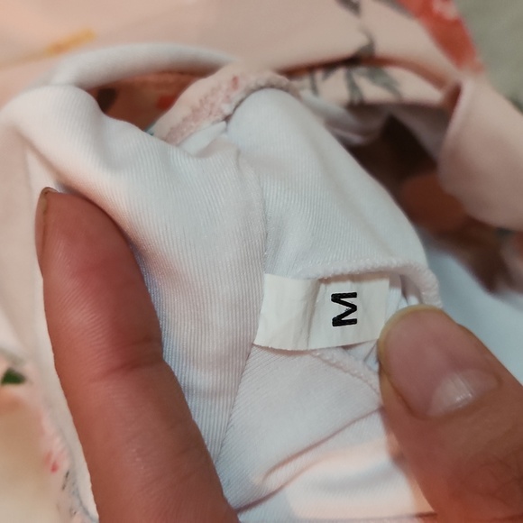 Cupshe 2 pc high rise cheeky bikini with ruffle sleeve top - Picture 6 of 9